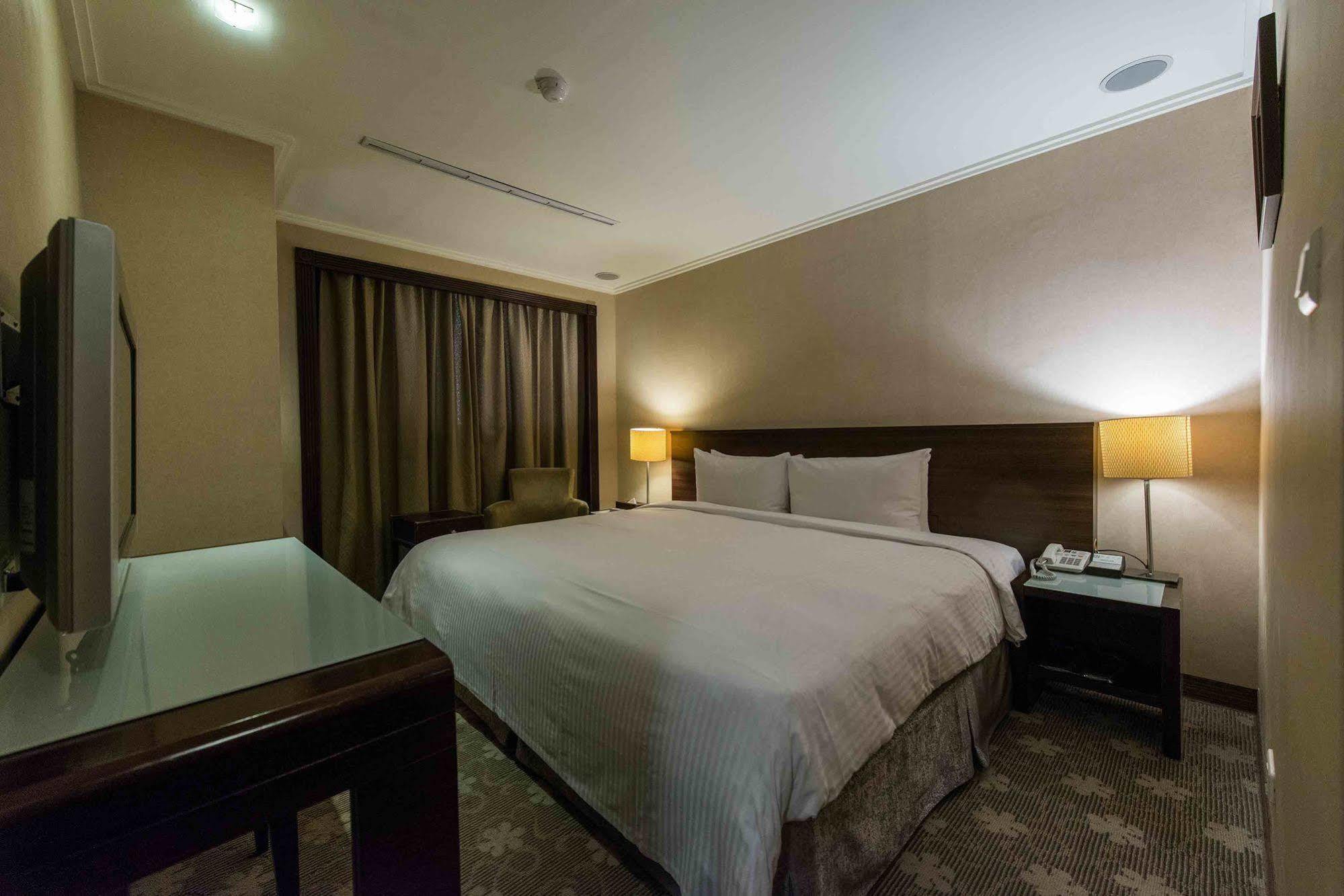 Wish Hotel Тайбей Екстер'єр фото
